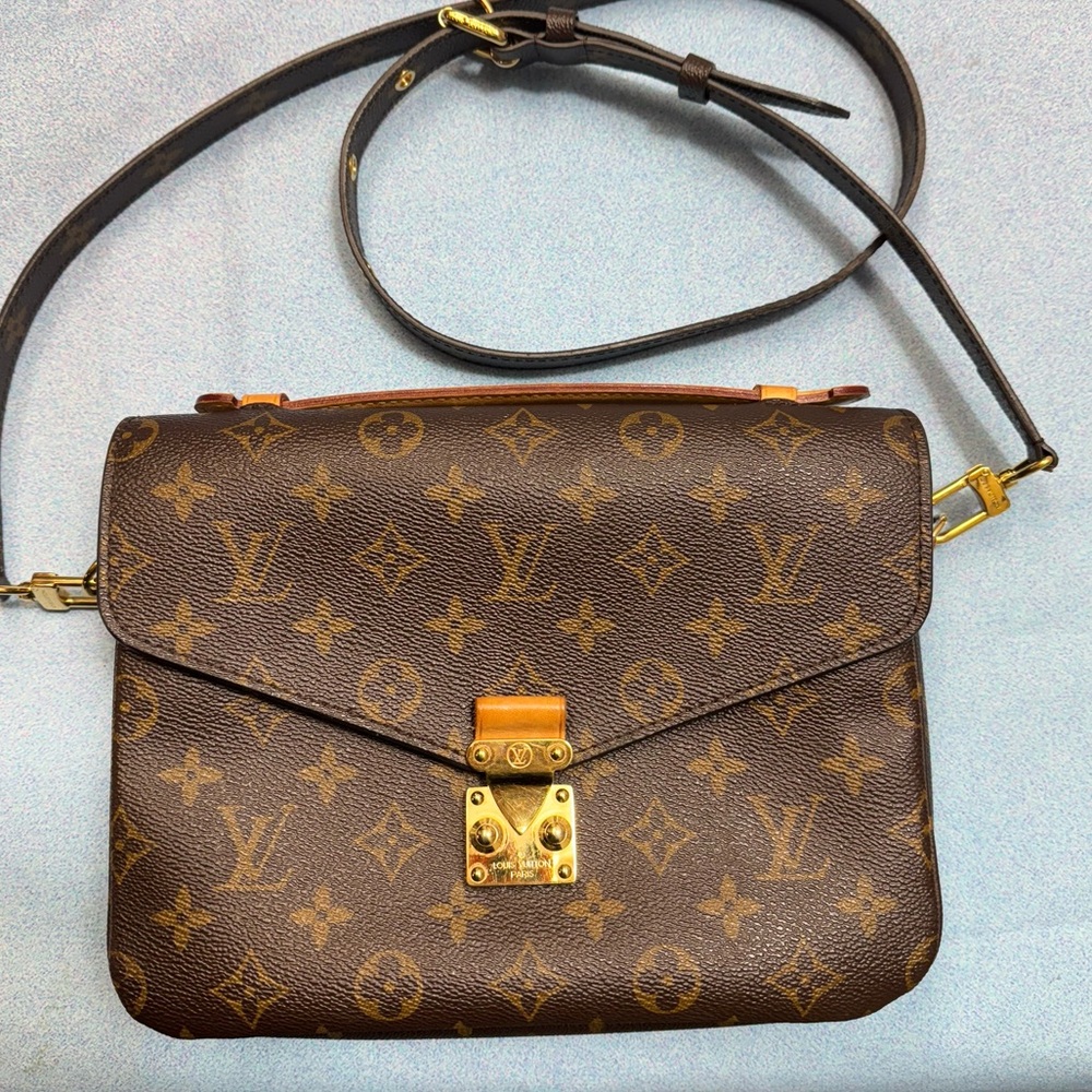 Authentic Louis Vuitton Métis